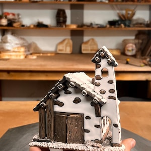 Litet keramiskt julhus – Vinterljushållare Aromaoljediffusor Österrikisk stil