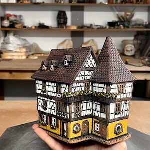 Handgjord keramisk miniatyr – Tysk värmeljushållare Aroma Oil Diffuser House