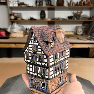 Handgjort keramiskt hus – Ljuslykta för värmeljushållare med eterisk olja