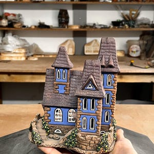 Handgjort keramiskt hus: Aromoljediffusor och värmeljushållare