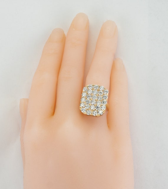 Diamond Cluster Ring, Vintage Estate 18K Gold Coc… - image 3