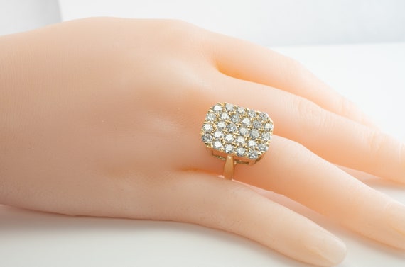 Diamond Cluster Ring, Vintage Estate 18K Gold Coc… - image 10