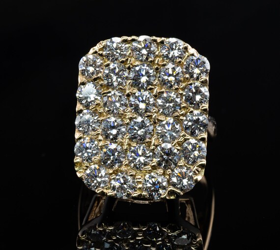 Diamond Cluster Ring, Vintage Estate 18K Gold Coc… - image 2