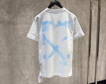 Camiseta blanca rota