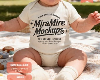 Baby-Mockup, Kaninchenhaut Mockups, Natural 4400, Babyparty-Mockup, Babyankündigungs-Mockup, meine ersten Ferien-Baby-Bodysuit-Mockups