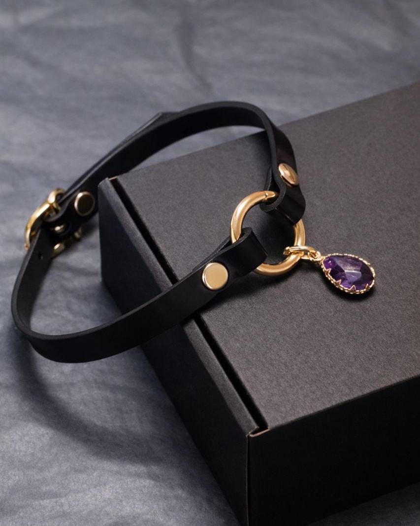 Natural Amethyst Leather Choker, Dalmatian Jasper, Labradorite, Discreet day collar, Gold Choker