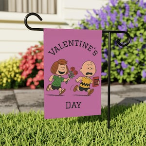 Baner walentynkowy Charliego Browna z ogrodem i domem | Flaga walentynkowa Peanuts