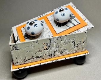 Gift Box with Chubby Knobs and Feet in Grey, Orange and Black
