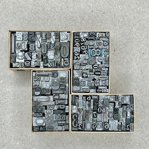 Type typographique vintage - Boîte moyenne de chiffres pour l'impression et l'estampage