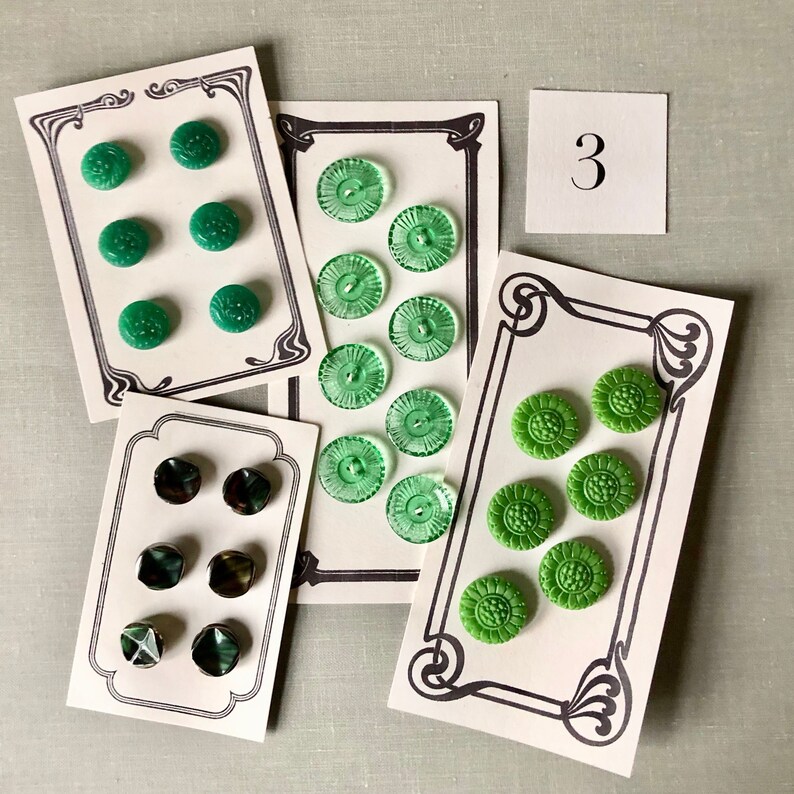 Styles /& Designs Vintage Green Glass Buttons in Assorted Sizes