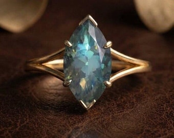Marquise Cut Rainbow Labradorite Solitaire Ring | 14K Yellow Gold Bezel Set | Birthstone Dainty Minimalist Jewelry for Women | Gift for Her