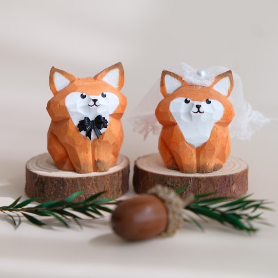 Hand Carved Fox Wedding Set, Woodland Cake Topper with Bride Groom Fox & Wooden Double Ring Box, Rustic Animal Wedding Decor