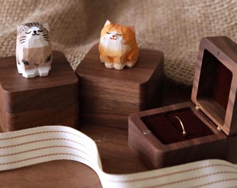 Caixa de anel de madeira esculpida à mão em formato de gato, porta-anel de noivado para pedido de casamento, caixa de anel artesanal para donos de gatos e amantes de animais de estimação.
