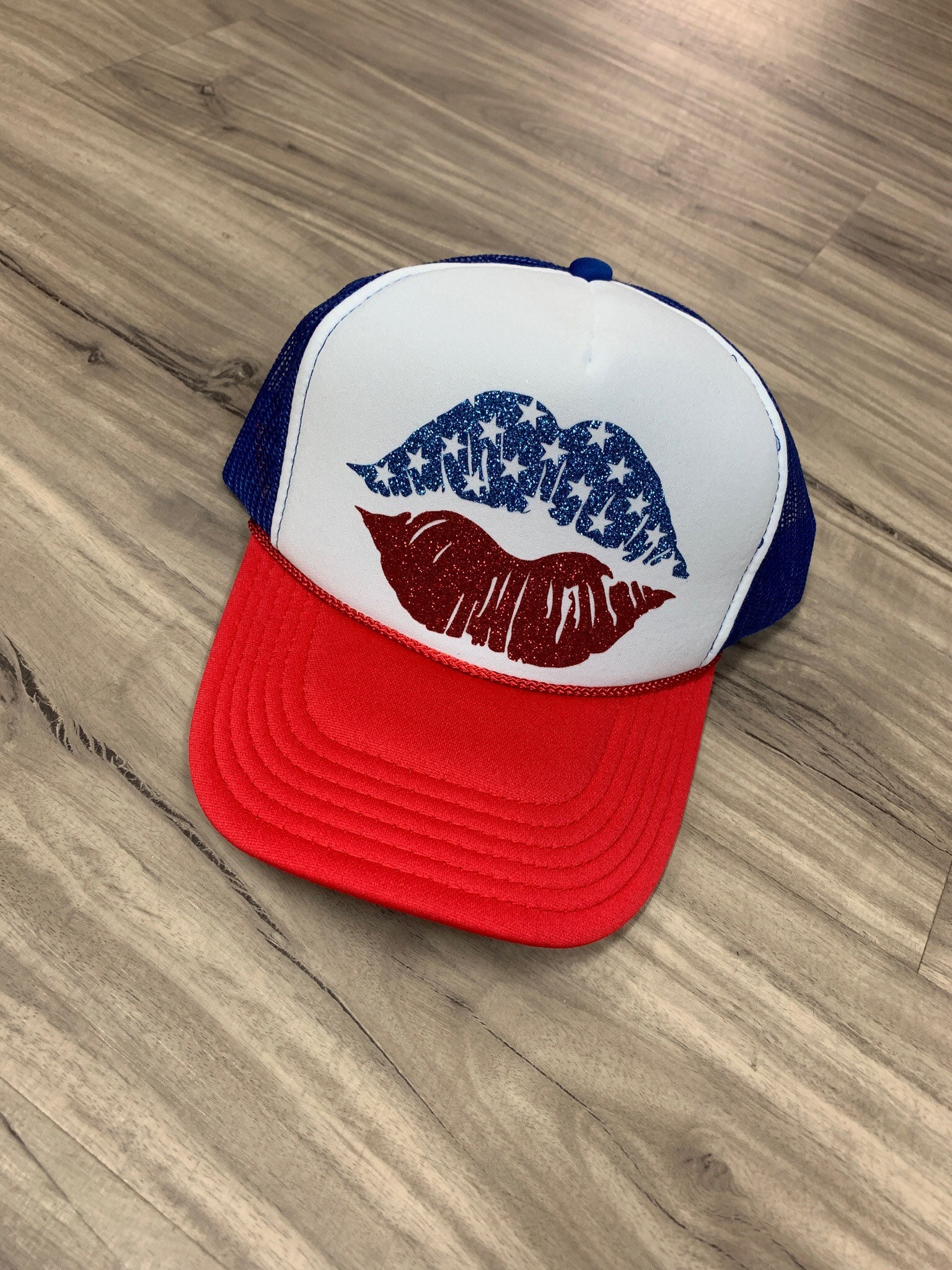 Etsy - Lips Hat Baseball