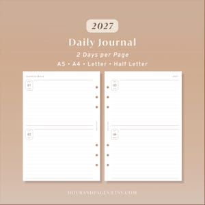Puede incluir: Un conjunto de insertos para diario de 2027 con dos días por página, en papel blanco con texto y líneas negras. El diseño incluye casillas de fecha del 1 al 4 de enero, con perforaciones en los márgenes interiores para carpetas de anillas.