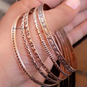 Handgjort armbandsset i tvinnat koppar: Stapelbara armband