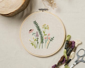 Floral Embroidery Hoop Sewing Kit – Hand Embroidery Sewing Project – Wall Art Craft | Free Instructional Videos | Pattern Sold Separately