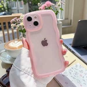 Funda protectora translúcida con borde ondulado para iPhone 17 16 15 14 13 12 11 Pro Max Plus / Funda protectora delgada de TPU suave y transparente mate