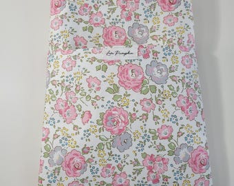 Padded Book Sleeve with Pocket | Tablet & E-Reader Case | Handmade Protective Book Cover | Fabric Sleeve | Gift for Readers