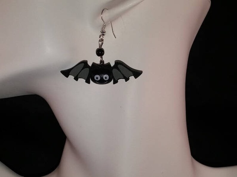Wood Smiling BlackGray 1 34 inch Bats wBlack bead New Handcrafted Earrings
