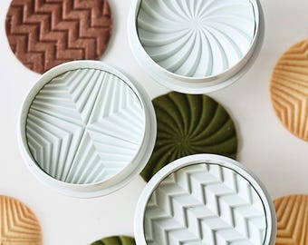 Geometric Cookie Cutter Set: Ripple Biscuit Mold, Cookie Stamp, 3 pcs