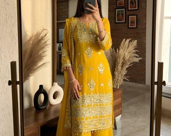 Indyjski piękny żółty, bogato haftowany, sekwencyjny Salwar Kameez z dupattą, garnitur ślubny, sukienka na imprezę, strój na oficjalne okazje, garnitur Haldi