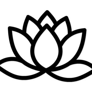 Può includere: Un disegno a tratto nero e bianco di un fiore di loto. Il fiore ha più petali disposti a strati, con un design semplice ed elegante. L'immagine è un'illustrazione pulita e minimalista.