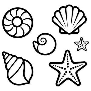 Könnte beinhalten: Schwarz-weiße Strichzeichnungen verschiedener Muscheln und Seesterne. Das Bild zeigt eine Spiralschale, eine Jakobsmuschel, einen Nautilus und zwei Seesterne, einen großen und einen kleinen.