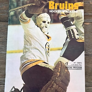 Boston Bruins 1975 official hockey game program from the January 11 game against the Chicago Blackhawks.  Mint Condition.