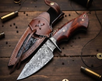 Hand-Forged Damascus Hunting Knife: Rosewood Handle, Leather Sheath