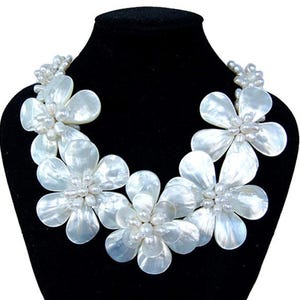 Natural Freshwater Pearl shell Flower Necklace  Statement Necklace sister gift, friend gift, mothers gift, wedding gift