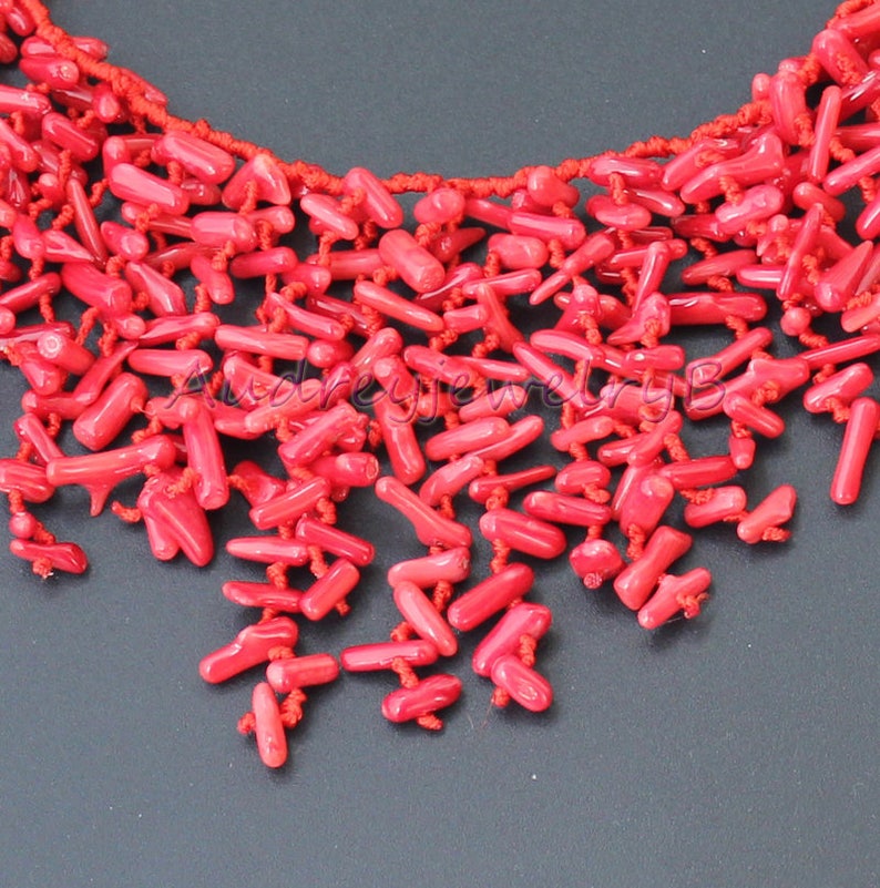 Collier tissé main 18 pouces semi-précieux corail rouge éclats brins cadeau soeur, cadeau ami, cadeau mère, cadeau de mariage image 2