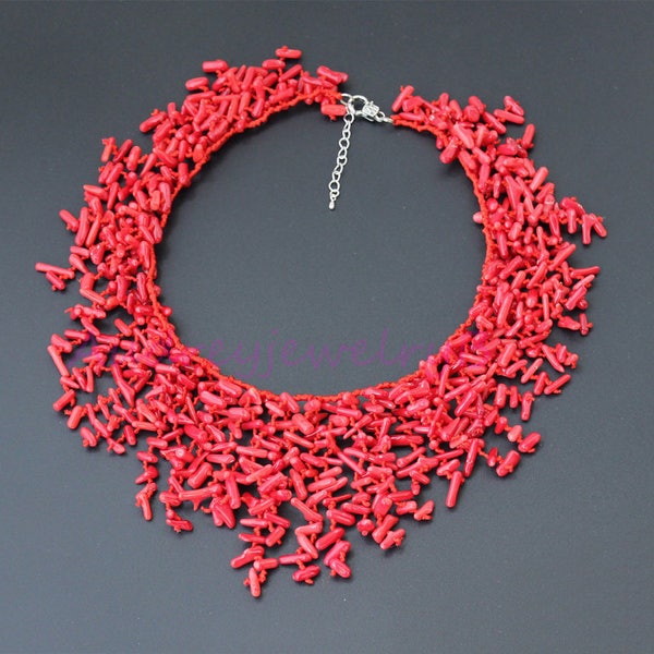 Tissé à la main 18 pouces Semi Précieux Red Coral Chips Strand Statement Collier cadeau sœur, cadeau ami, cadeau mère, cadeau mariage