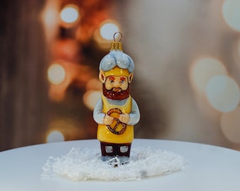 Handmade Glass Elf Chef Christmas Ornament, Hand-Painted Holiday Figurine, Unique Collectible Glass Tree Decoration, Festive Xmas Bauble