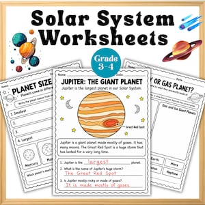 Puede incluir: Un conjunto de hojas de trabajo educativas sobre el sistema solar para los grados 3-4. Las páginas presentan texto en blanco y negro con ilustraciones de planetas, incluida una hoja central titulada Jupiter: The Giant Planet con un gráfico a color.