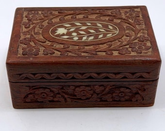 Vintage Hand Carved Wood Trinket Jewelry Needle Storage Box Faux Inlay