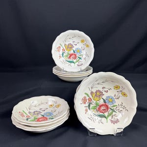 Spode "Gainsborough" 6 1/2" Bowls. 12 Available.