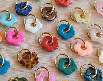 Gold-plated Huggies hoop earrings with interchangeable flower charms - Personalized earrings, a gift for her, trendy Mother's Day gift