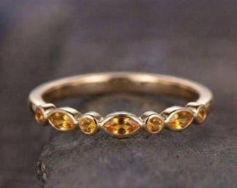 Anillo delicado de citrino, alianza de boda de citrino, anillo de oro de 14k, alianza apilable de media eternidad a juego, anillo de promesa, regalo de aniversario para ella.