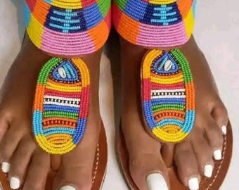 Sandalias africanas con cuentas hechas a mano: zapatos bohemios de cuero para mujer