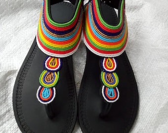 Sandalias africanas con cuentas hechas a mano: zapatos bohemios de cuero para mujer