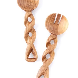 Juego de cucharas para ensalada de madera de olivo hechas a mano / Cubiertos de madera africana con cuentas / Utensilios de cocina rústicos