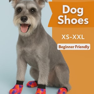 Peut inclure: Un chien gris porte des chaussures pour chien colorées avec un motif orange, violet et rose. L'image comprend le texte "Dog Shoes", "XS-XXL" et "Beginner Friendly". Le fond est un dégradé de bleu et d'orange.