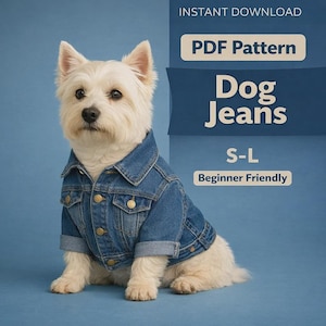 Puede incluir: Un perro blanco con una chaqueta vaquera azul con botones dorados. La imagen incluye el texto "Dog Jeans" y "S-L Beginner Friendly". El fondo es azul claro liso.