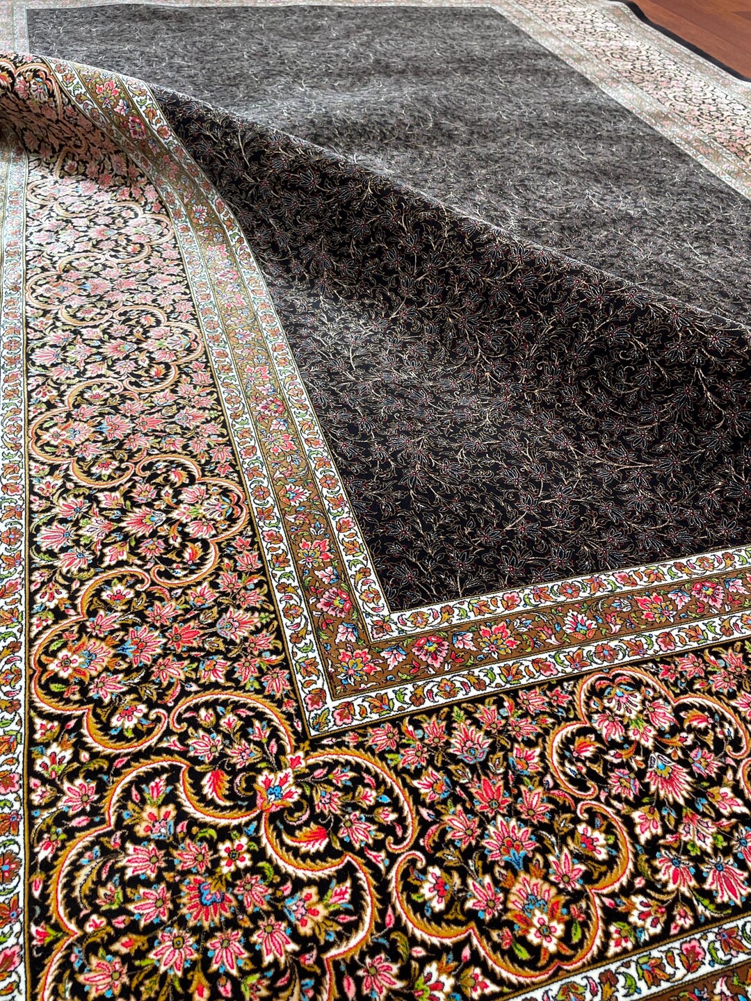 Siyah Rug 5x8 Black Silk Turkish Rug – Ushak Floral Border, Handmade Fringe - Etsy