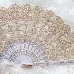 Lace Bridal Hand Fan, Beige Spanish Wedding Fan, Bouquet Alternative, Mother of the Bride Gift, Boho Folding Lace Fan