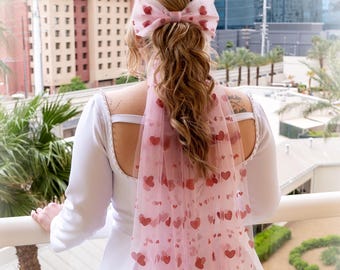 Pink Bow Veil, Glitter Hearts Short Wedding Veil, Fingertip, 1 Tier Shoulder Length Veil, Bridal Shower, Bachelorette Party Favor, Birthday