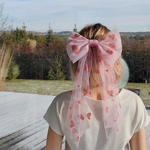 Pink Bacherolett Veil, Bridal Hair Bow Short Wedding Veil, Heart Tule Hair Pin, Bow Hair Comb, Bridal Shower, 40th Birthday Party Favor
