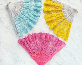 Crochet Lace Hand Fan in Pastel Colors, Romantic Vintage Style Fan, Wedding Fan for Bride or Guest, Regency Inspired