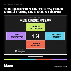 Op de afbeelding: Een digitaal Halloween-feestquizscherm met de tekst THE QUESTION ON THE TV, FOUR DIRECTIONS, ONE COUNTDOWN. Een centrale vraag vraagt welke regisseur de film Psycho in 1960 maakte, met vier gekleurde antwoordvakken met Alfred Hitchcock, John Carpenter, Stanley Kubrick en Roman Polanski, naast een afteltimer die 19 aangeeft.